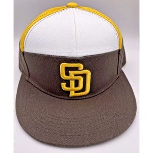 SD Padres Snapback Melonwear Hat Stitched Mitel Logo Very Clean Flat Bill